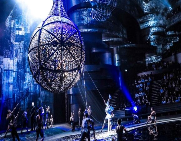 La Perle Platinum Ticket